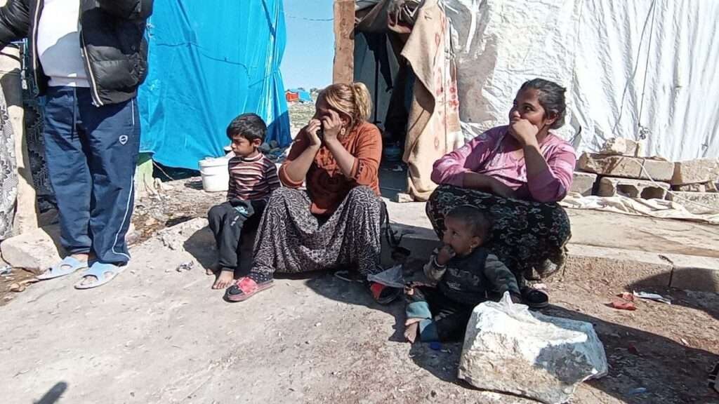 Deprem Sonrası Zor Durumdaki Abdallar, Kaynak: Dersim Haber, https://dersimgazetesi.net/guncel/herkesin-sesini-duyan-var-onlarin-yok-abdallar-depremde-de-ayrimciliga-ugruyor/