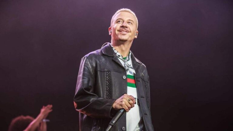 Bir Sanatçının Resti, Popüler Kültürün Sessizliği ve Vicdanın Meydan Okuyuşu: Macklemore’un İlham Veren Duruşu